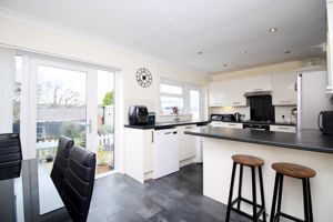 Kitchen/Diner- click for photo gallery